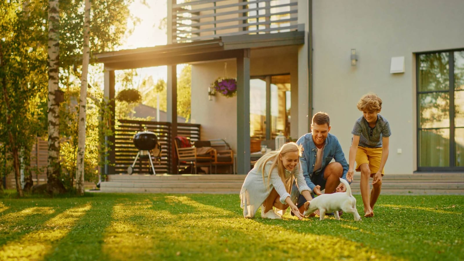 person with amnesia playing outside with their family and dog