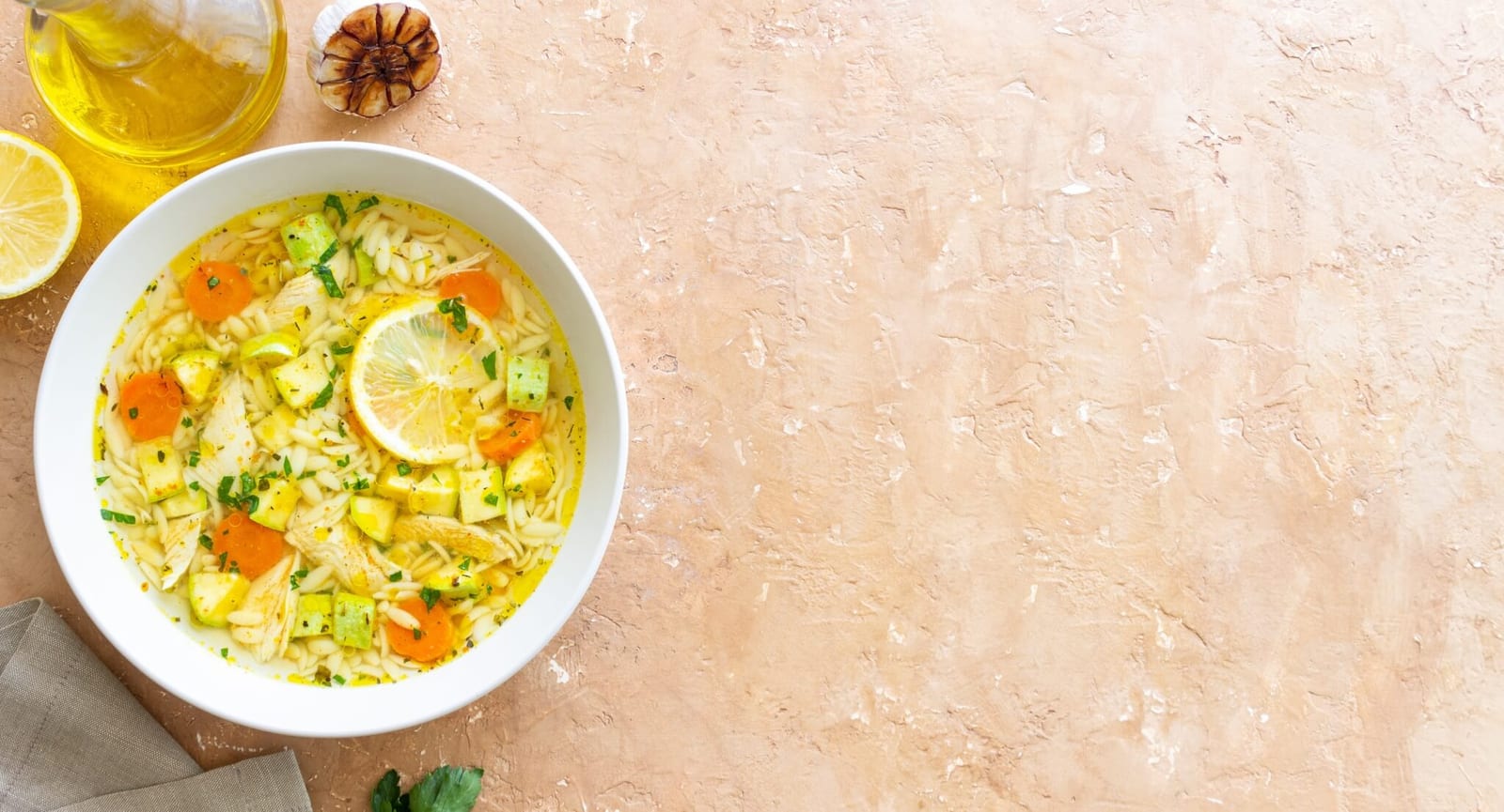 a bowl of glucose friendly lemon garlic chicken diabetic crock pot meal