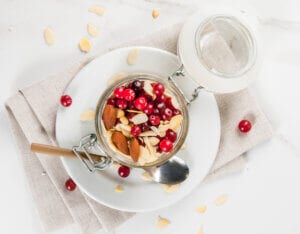 cranberry almond oatmeal healthy winter breakfast ideas