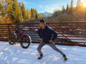man performing a clock lunge ski exercise